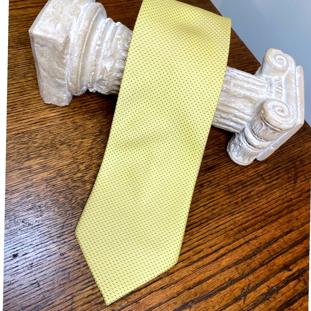 Giorgio Armani Cravatte Yellow Micro Pattern Silk Tie Made in Italy Mens Necktie